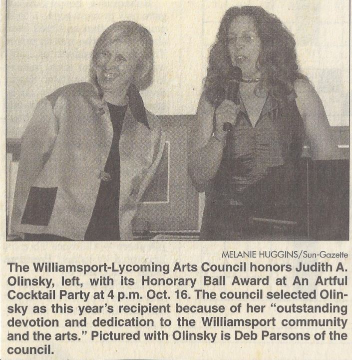 Judy Olinsky Receives Honorary Ball Award from the Art Council